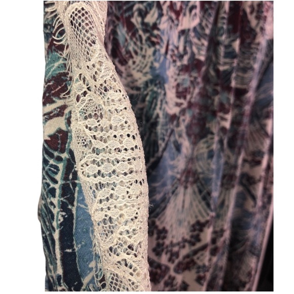 EUC Free People Nouveau Long Lace Top Sleeve Tulip Front Floral Size Medium - Picture 5 of 12